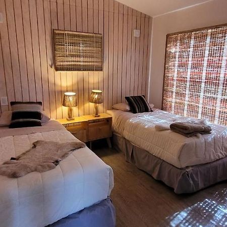 Cabana En Laguna Azul Patagonia Bagual Villa Torres del Paine National Park Buitenkant foto