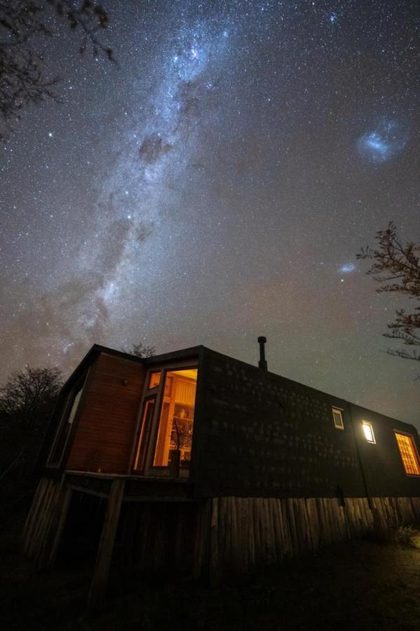 Cabana En Laguna Azul Patagonia Bagual Villa Torres del Paine National Park Buitenkant foto